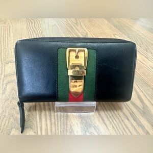 Gucci Sherry Line Long Zipper Wallet with Gold Buckle